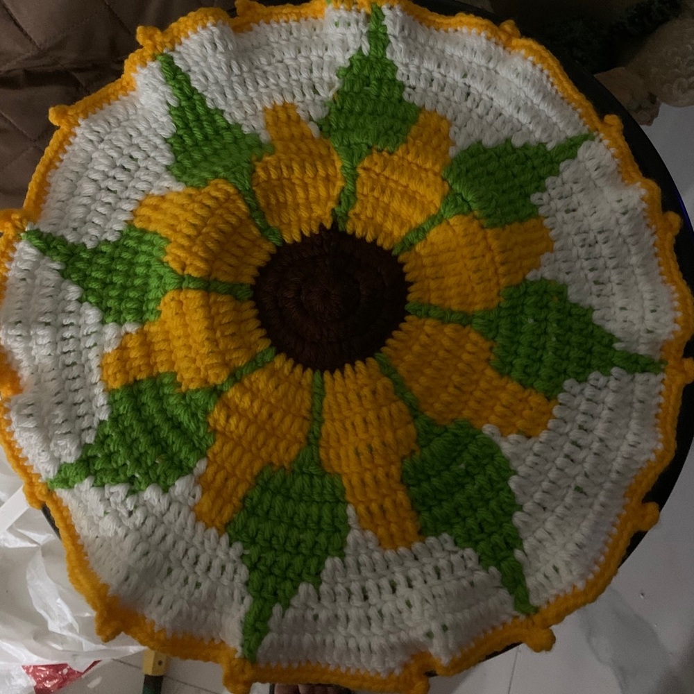 Meet your Posher, Lucy